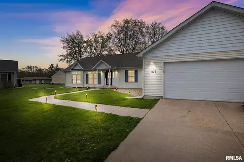 106 Charity Ln, East Peoria, IL 61611