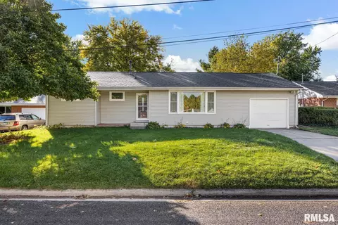 108 Lincoln Pkwy, East Peoria, IL 61611