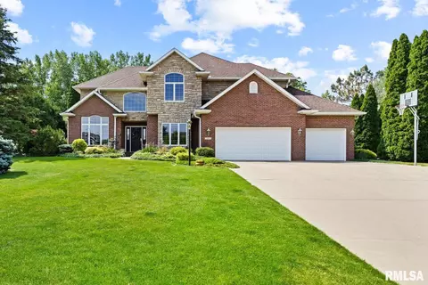 2802 W Windflower Ct, Peoria, IL 61615