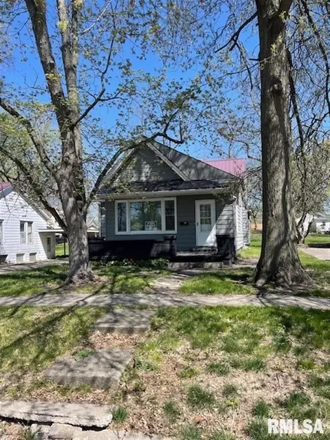 637 N Johnson St, Macomb, IL 61455