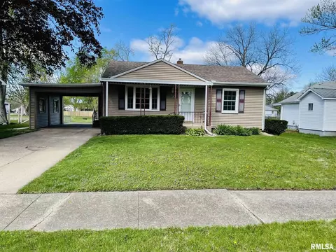 928 S 2nd Ave, Canton, IL 61520 photo 2