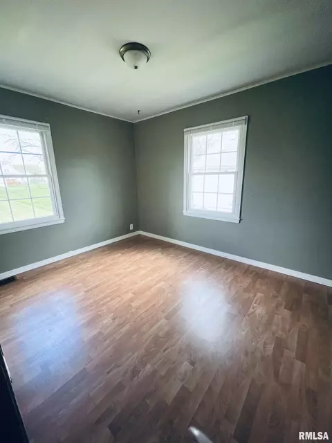 928 S 2nd Ave, Canton, IL 61520 photo 6