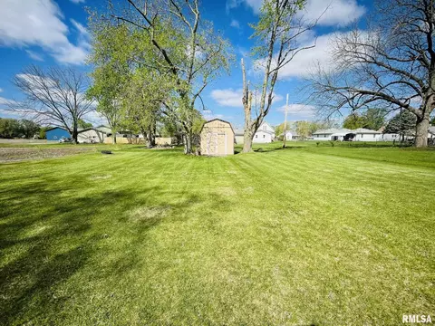 928 S 2nd Ave, Canton, IL 61520 photo 12
