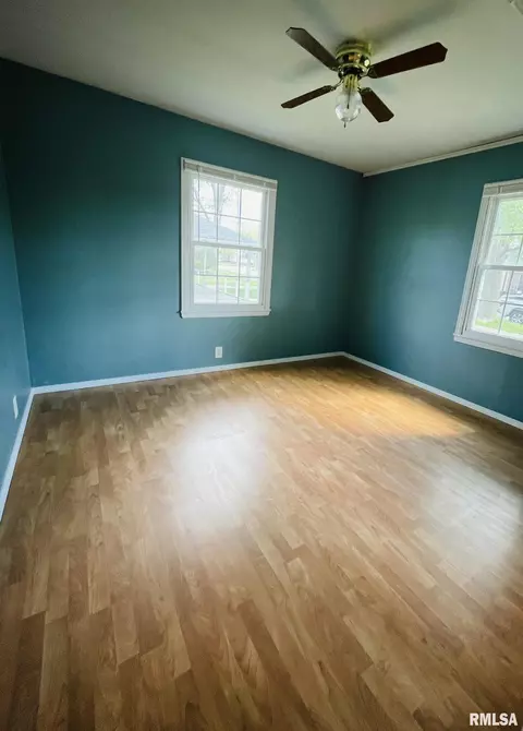 928 S 2nd Ave, Canton, IL 61520 photo 5