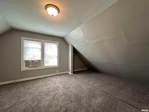 801 E Murray St, Macomb, IL 61455 photo 9