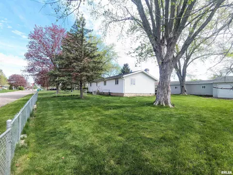 Exterior - 2274 Robin Rd, Washington, IL 61571 photo 11 of 15