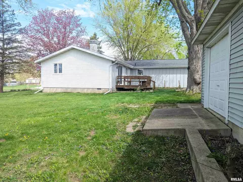 Exterior - 2274 Robin Rd, Washington, IL 61571 photo 10 of 15