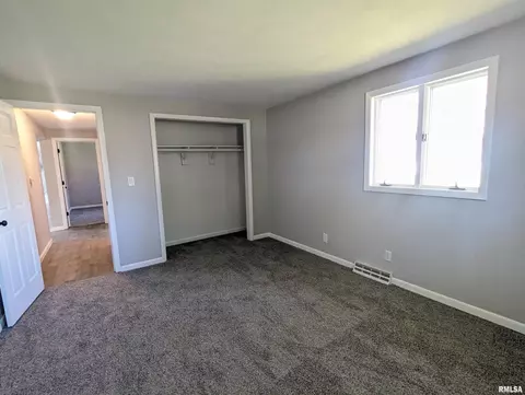 Bedroom - 2274 Robin Rd, Washington, IL 61571 photo 4 of 6