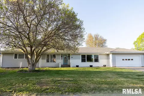 27 Hiel Dr, Bushnell, IL 61422