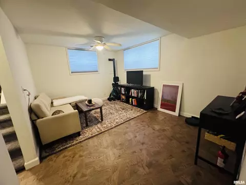 Living - 623 S Clay St, Macomb, IL 61455 photo 4 of 5