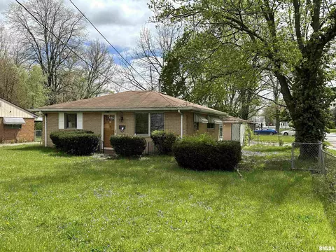 2922 W Antoinette St, Peoria, IL 61605