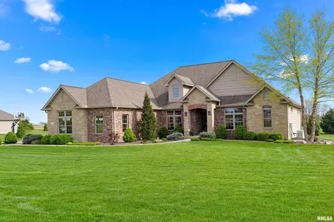 Exterior - 3 Olivia Ct, Metamora, IL 61548 photo 3 of 22