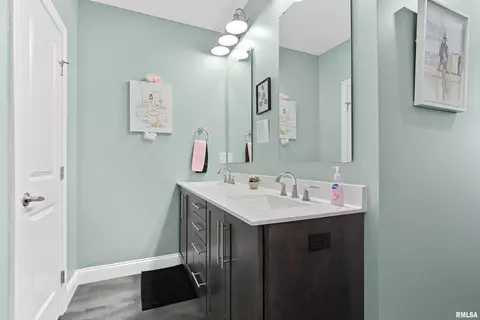 Bath - 3 Olivia Ct, Metamora, IL 61548 photo 6 of 7