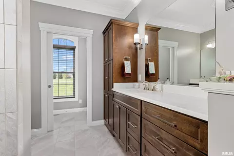 Bath - 3 Olivia Ct, Metamora, IL 61548 photo 1 of 7