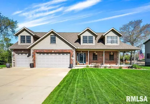 2025 Dane Kelsey Dr, Pekin, IL 61554