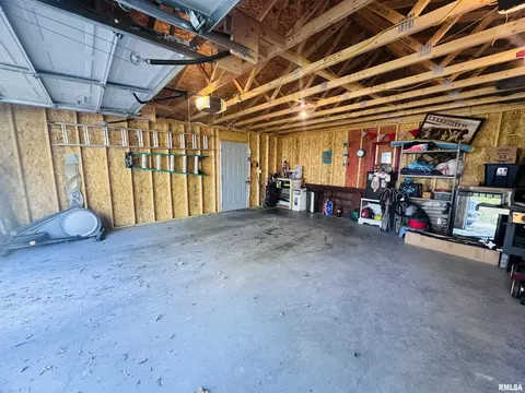 216 E Pierce St, Macomb, IL 61455 photo 38