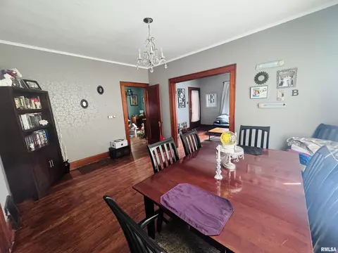 216 E Pierce St, Macomb, IL 61455 photo 8