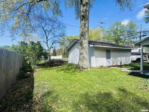 216 E Pierce St, Macomb, IL 61455 photo 36