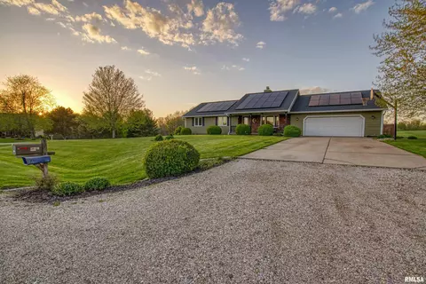 12817 W Chippe Dr, Princeville, IL 61559