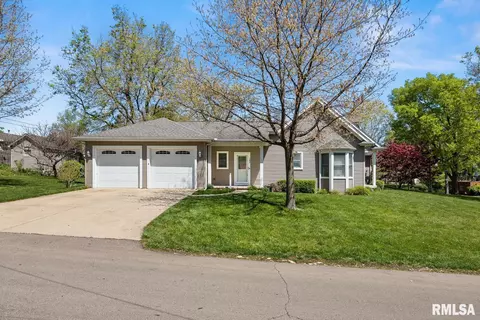105 W Hickory St, Chillicothe, IL 61523