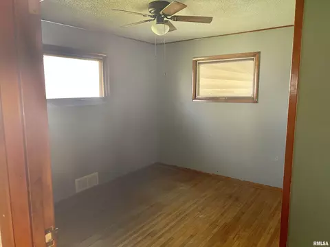 443 E Gridley St, Bushnell, IL 61422 photo 7