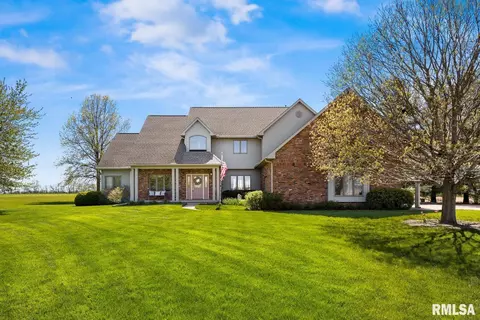 3214 E Cloverdale Rd, Chillicothe, IL 61523