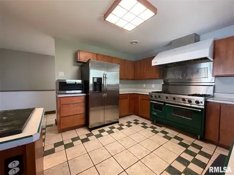 1118 Bobby Ave, Macomb, IL 61455 photo 9