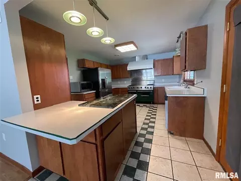 1118 Bobby Ave, Macomb, IL 61455 photo 8