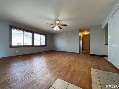 1118 Bobby Ave, Macomb, IL 61455 photo 6