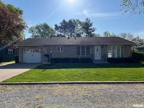 116 N Leonard Dr, Chillicothe, IL 61523