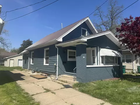 109 N Cedar Ave, West Peoria, IL 61604