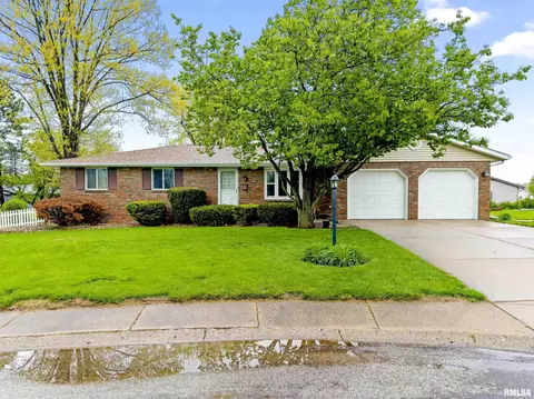 4511 W Beth Ct, Bartonville, IL 61607