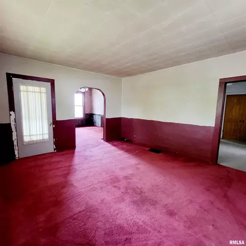 1058 Elm St, Canton, IL 61520 photo 20