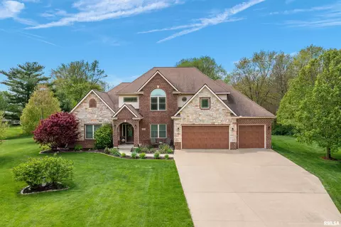10815 N Fox Meadow Dr, Brimfield, IL 61517