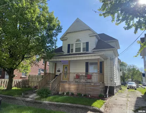 423 N 1st Ave, Canton, IL 61520