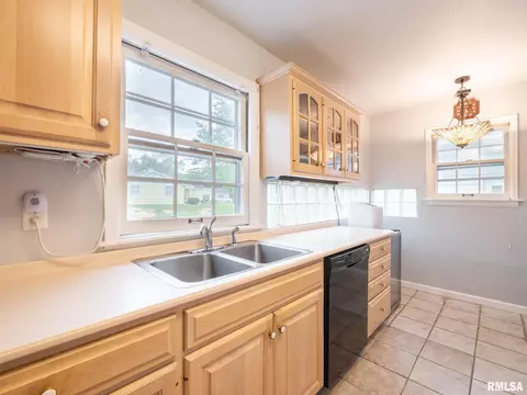 700 Crestview Dr, Washington, IL 61571 photo 18