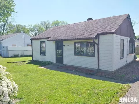 2379 Washington Rd, Washington, IL 61571
