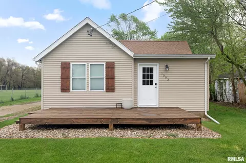 1003 Springfield Rd, East Peoria, IL 61611