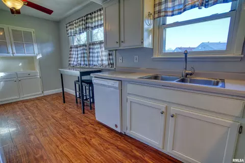 116 E Jadewood St, Morton, IL 61550 photo 7