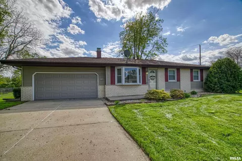 116 E Jadewood St, Morton, IL 61550