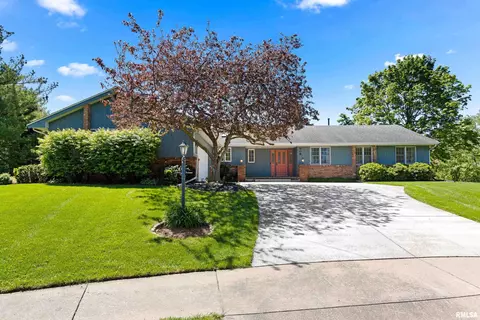 908 W Baybrook Ct, Peoria, IL 61615