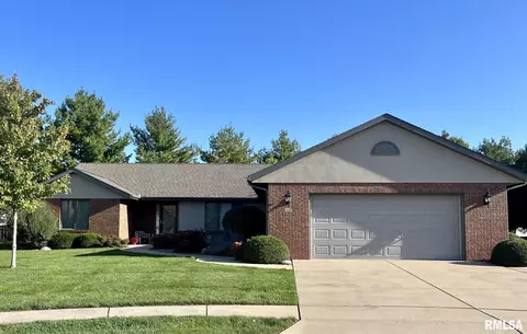 123 Barrington Pl, Morton, IL 61550