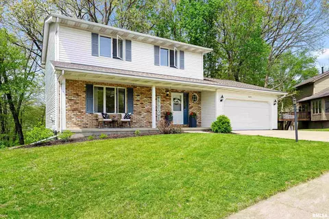 6229 N Teal Wood Cir, Peoria, IL 61615