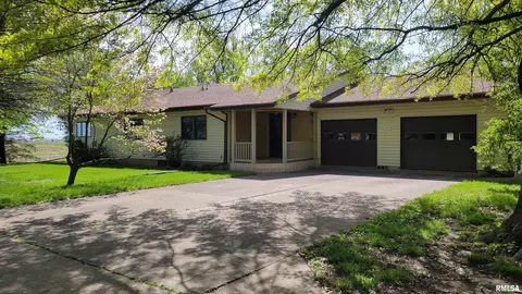 1403 Carolbeth Ave, Macomb, IL 61455