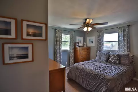 Bedroom - 412 Edgewood St, Morton, IL 61550 photo 5 of 9