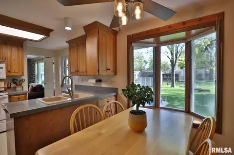 Other - 412 Edgewood St, Morton, IL 61550 photo 3 of 18