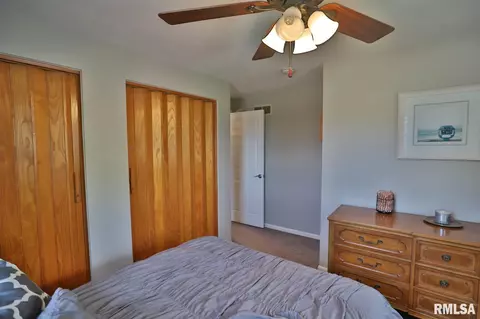 Bedroom - 412 Edgewood St, Morton, IL 61550 photo 7 of 9