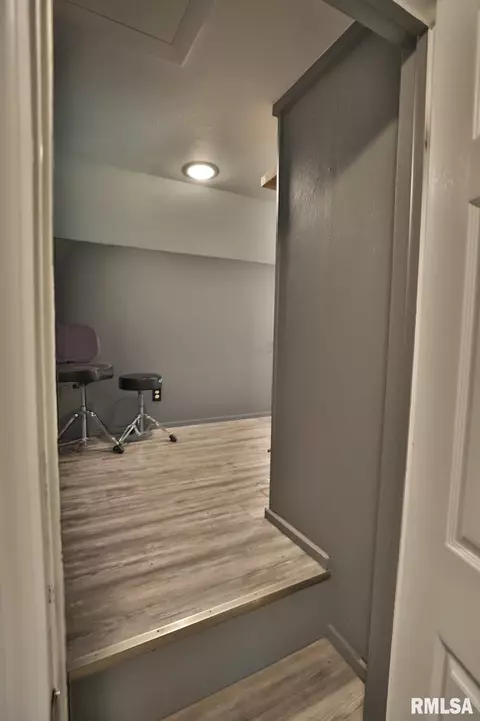Other - 412 Edgewood St, Morton, IL 61550 photo 8 of 18