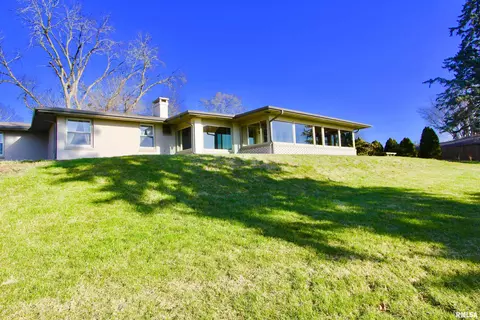 13115 N Caroline St, Chillicothe, IL 61523