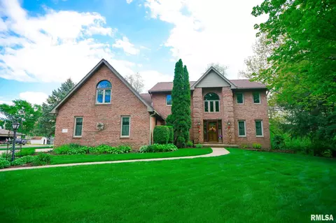 1536 Fondulac Dr, East Peoria, IL 61611
